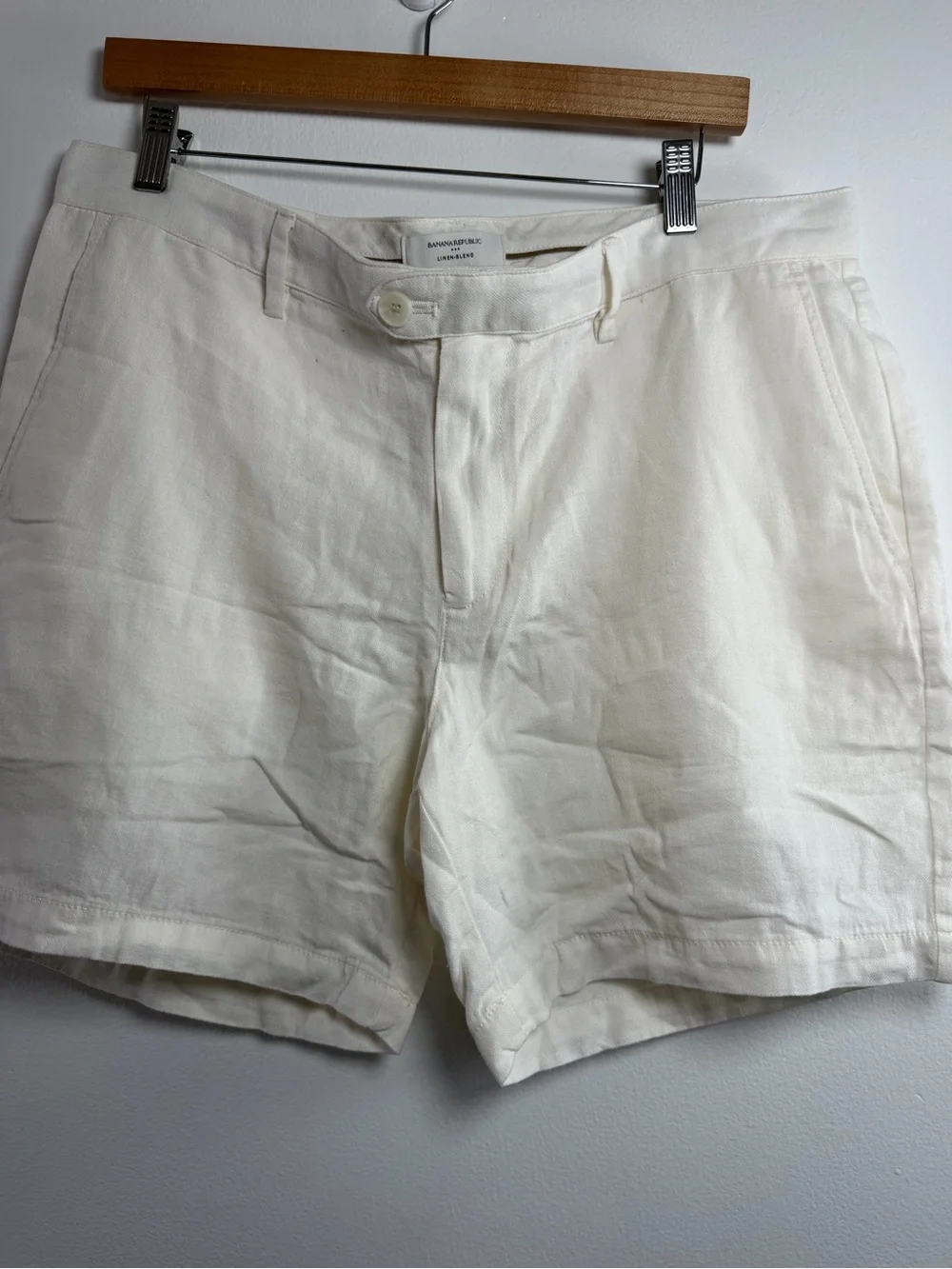 NWT Banana Republic chino coastal Men’s Linen Blend 7” Shorts White Size 35
